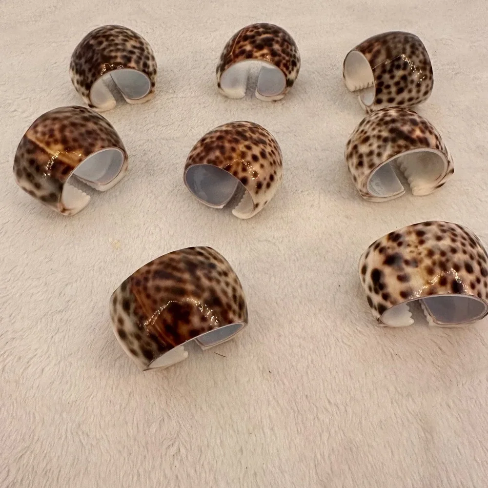 Unbranded Cowrie Shell Napkin Rings Brown Excellent Set of 8 Coastal Nautical
